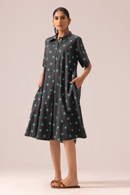Label Shreya Sharma Black Cotton Collared Printed Midi Dress Online at Aza Fashions Label Shreya Sharma_Black Cotton Collared Printed Midi Dress _Online_at_Aza_Fashions
