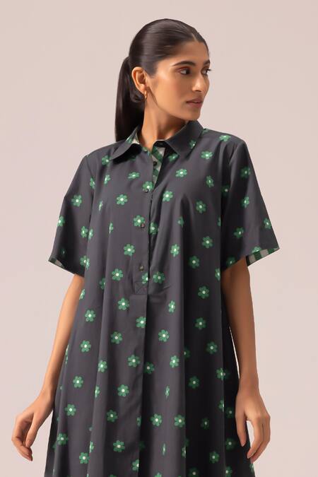 Shop Label Shreya Sharma Black Cotton Collared Printed Midi Dress Online at Aza Fashions Shop_Label Shreya Sharma_Black Cotton Collared Printed Midi Dress _Online_at_Aza_Fashions