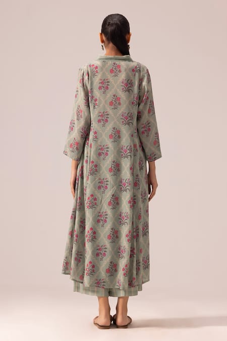 Shop Label Shreya Sharma Sapphire Crepe V-neck Floral Print Kurta Set at Aza Fashions Shop_Label Shreya Sharma_Sapphire Crepe V-neck Floral Print Kurta Set _at_Aza_Fashions