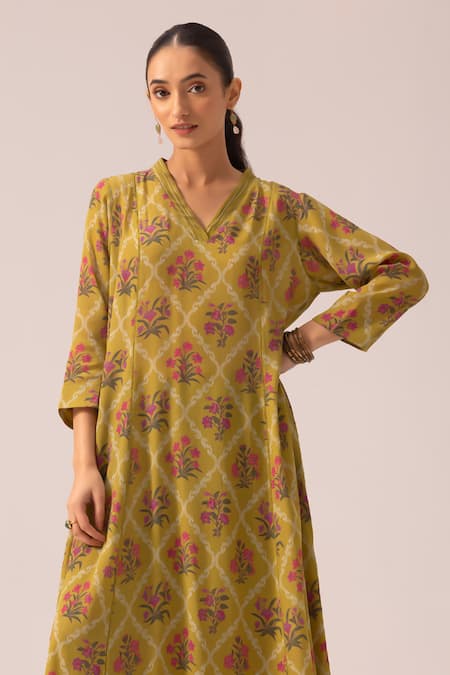 Shop_Label Shreya Sharma_Yellow Crepe V-neck Floral Printed Kurta And Pant Set _Online_at_Aza_Fashions