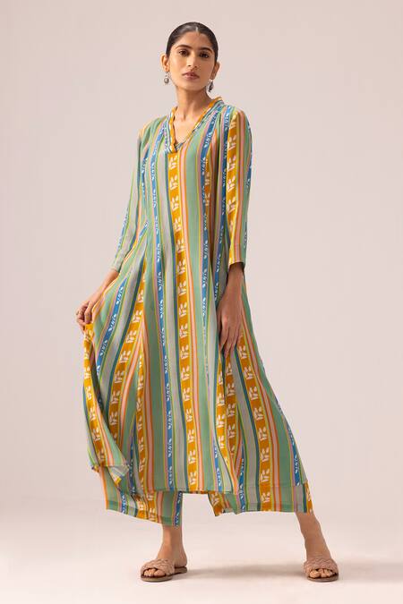 Label Shreya Sharma Multi Color Crepe V-neck Striped Kurta And Pant Set at Aza Fashions Label Shreya Sharma_Multi Color Crepe V-neck Striped Kurta And Pant Set _at_Aza_Fashions