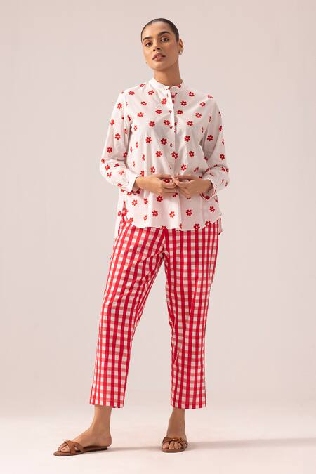 Label Shreya Sharma White , Satin Embroidery Collared Floral Print Pant Set Online at Aza Fashions Label Shreya Sharma_White , Satin Embroidery Collared Floral Print Pant Set _Online_at_Aza_Fashions