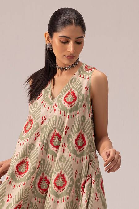 Label Shreya Sharma Off White Cotton V-neck Printed Sleeveless Midi Dress Online at Aza Fashions Label Shreya Sharma_Off White Cotton V-neck Printed Sleeveless Midi Dress _Online_at_Aza_Fashions