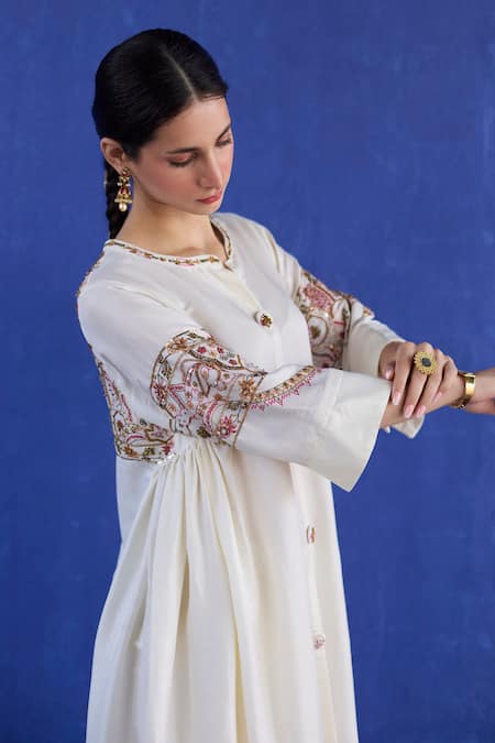 Shop Sarang Kaur White Cotton Embroidery Round Neck Hand Kurta And Palazzo Set Online at Aza Fashions Shop_Sarang Kaur_White Cotton Embroidery Round Neck Hand Kurta And Palazzo Set _Online_at_Aza_Fashions
