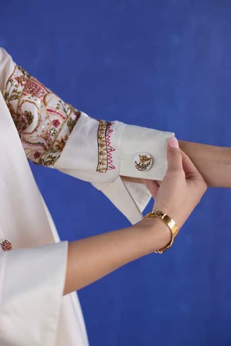 Buy Sarang Kaur White Cotton Embroidery Round Neck Hand Kurta And Palazzo Set Buy_Sarang Kaur_White Cotton Embroidery Round Neck Hand Kurta And Palazzo Set
