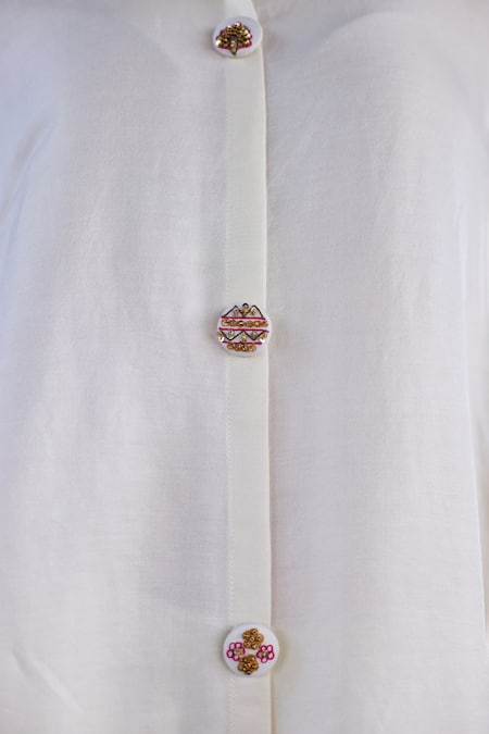 Shop Sarang Kaur White Cotton Embroidery Round Neck Hand Kurta And Palazzo Set Shop_Sarang Kaur_White Cotton Embroidery Round Neck Hand Kurta And Palazzo Set