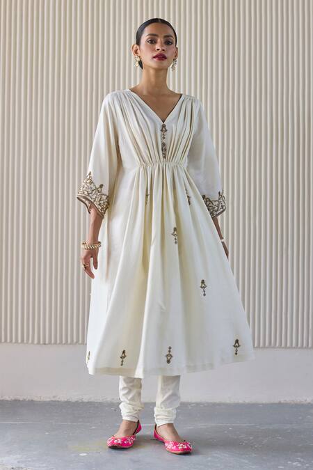 Sarang Kaur_White Cotton Embroidery V-neck Hand Kaftan Kurta Set _Online_at_Aza_Fashions