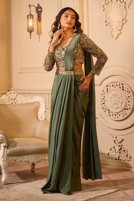 Buy_Aariyana Couture_Green Crepe Sequins, Beads, Embroidery, Cut Work Pleated Pre-draped Saree Set _Online_at_Aza_Fashions