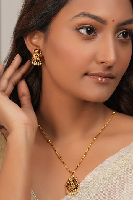 Smars Jewelry_Gold Plated Pearls Maa Lakshmi Antique Pendant Set _Online_at_Aza_Fashions