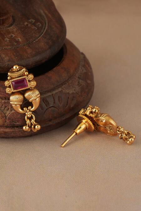 SMARS JEWELRY Gold Plated Stones Antique Ruby Necklace Set Online at Aza Fashions SMARS JEWELRY_Gold Plated Stones Antique Ruby Necklace Set_Online_at_Aza_Fashions