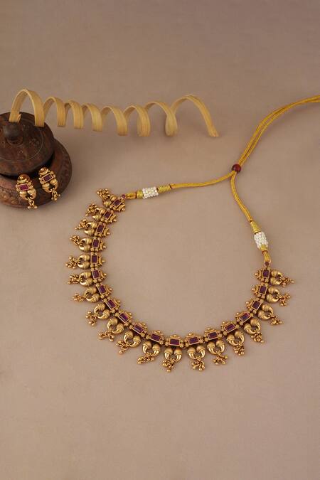 Shop SMARS JEWELRY Gold Plated Stones Antique Ruby Necklace Set at Aza Fashions Shop_SMARS JEWELRY_Gold Plated Stones Antique Ruby Necklace Set_at_Aza_Fashions