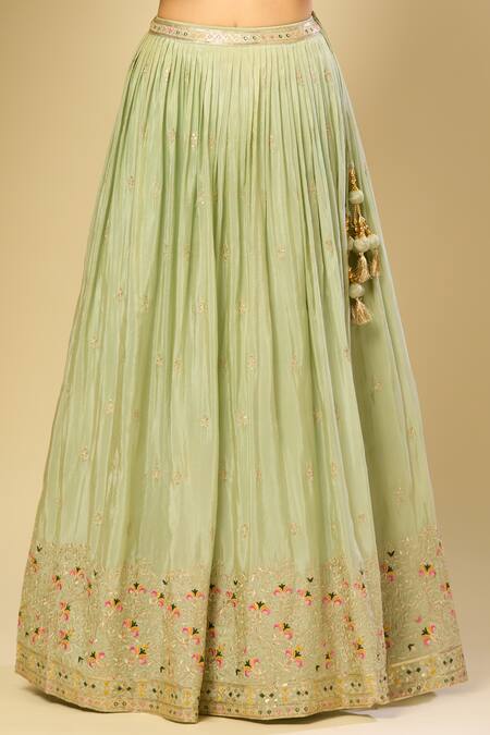 Buy_Samyukta Singhania_Green Silk Embroidery, Zari, Sequins V-neck Floral Lehenga Set