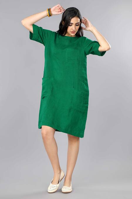 Gothilo Green Linen Round Neck Pure Pocket Dress at Aza Fashions Gothilo_Green Linen Round Neck Pure Pocket Dress _at_Aza_Fashions