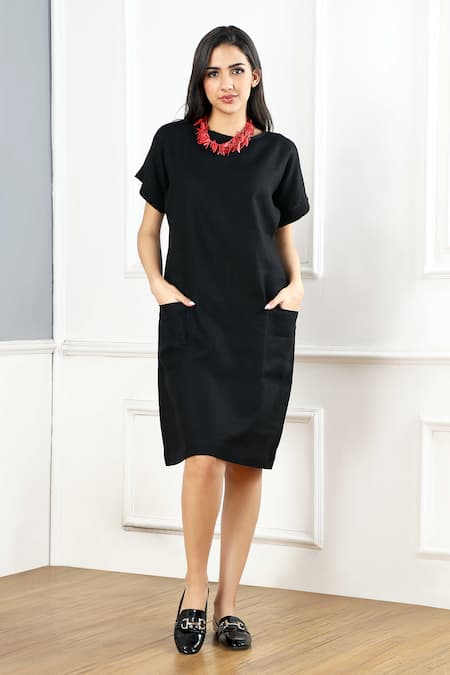 Gothilo Pitch Black Linen Pocket Dress 
