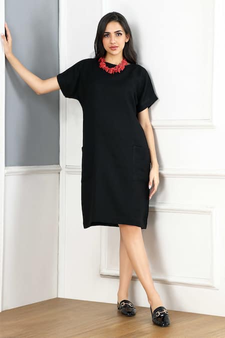 Shop Gothilo Black Linen Crew Neck Pitch Pocket Dress at Aza Fashions Shop_Gothilo_Black Linen Crew Neck Pitch Pocket Dress _at_Aza_Fashions