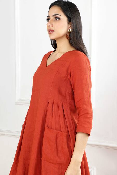 Buy_Gothilo_Orange Linen V-neck Burnt Pleated Kurta Set 