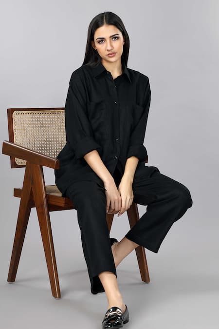 Gothilo_Black Linen Collared Pitch Oversized Shirt _at_Aza_Fashions