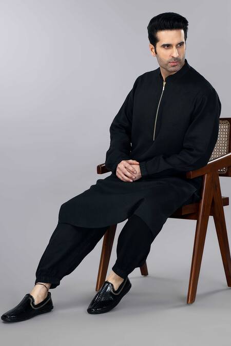 Gothilo_Black Linen Pitch Zipper Kurta And Jogger Pant Set _Online_at_Aza_Fashions