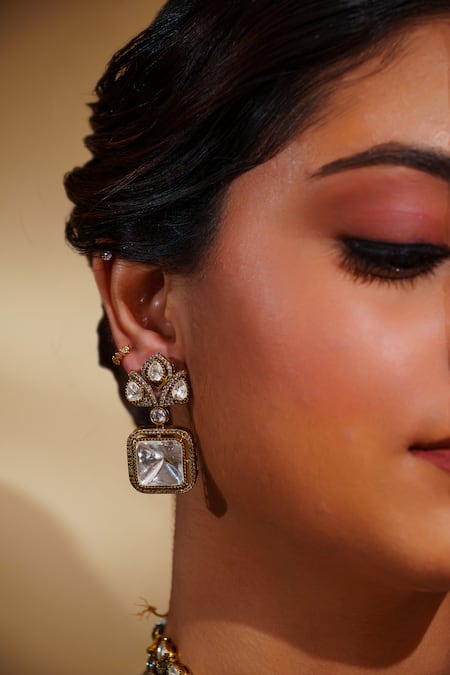 Buy_Zevar By Geeta_Gold Plated Two Tone Moissanite Choker Set And Earrings _Online_at_Aza_Fashions