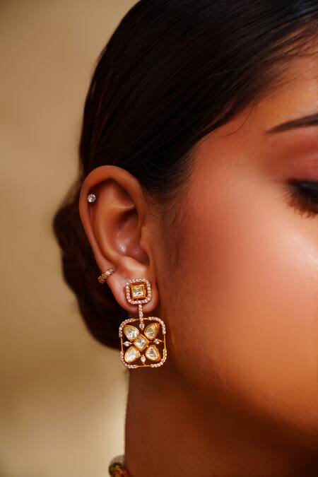 Buy_Zevar By Geeta_Gold Plated Crystals Moissanite Choker Set And Earrings _Online_at_Aza_Fashions