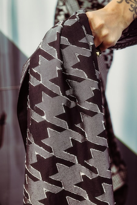 Buy_Ekaya Banaras_Black Silk Zari Houndstooth Pattern Saree _Online_at_Aza_Fashions