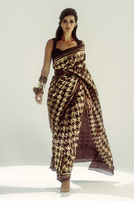 Ekaya Banaras_Brown Silk Zari Espresso Gold Houndstooth Saree _Online_at_Aza_Fashions