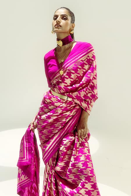 Ekaya Banaras_Red Silk Zari Rani Pink Gold Houndstooth Saree _Online_at_Aza_Fashions