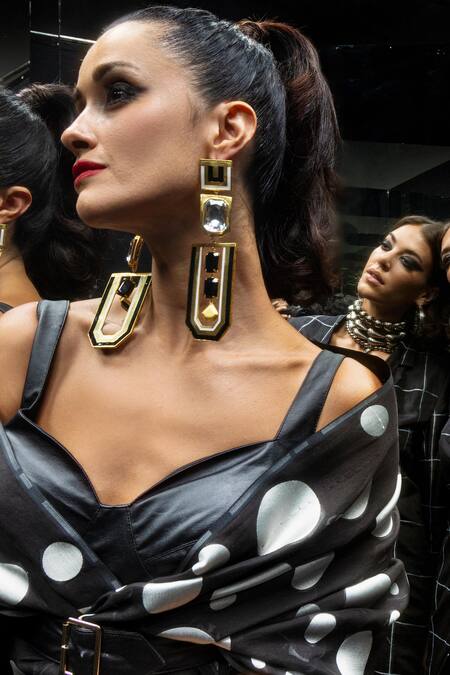 Ekaya Banaras Black Organza Cut Work V-neck Polka Dot Saree Online at Aza Fashions Ekaya Banaras_Black Organza Cut Work V-neck Polka Dot Saree _Online_at_Aza_Fashions