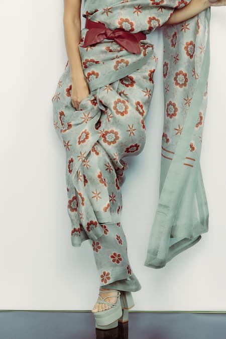 Ekaya Banaras Teal Organza Retro Floral Printed Saree Online at Aza Fashions Ekaya Banaras_Teal Organza Retro Floral Printed Saree _Online_at_Aza_Fashions