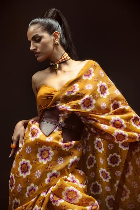 Buy Ekaya Banaras Yellow Organza Retro Floral Printed Saree Online at Aza Fashions Buy_Ekaya Banaras_Yellow Organza Retro Floral Printed Saree _Online_at_Aza_Fashions