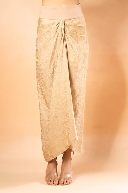 Buy_Anamika Khanna_Green Silk, Chiffon Embroidery Round Neck Kurta And Draped Skirt Set _Online_at_Aza_Fashions