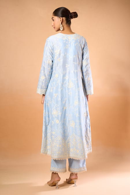 Anushree Reddy Floral Aari Embroidered Kurta Set 