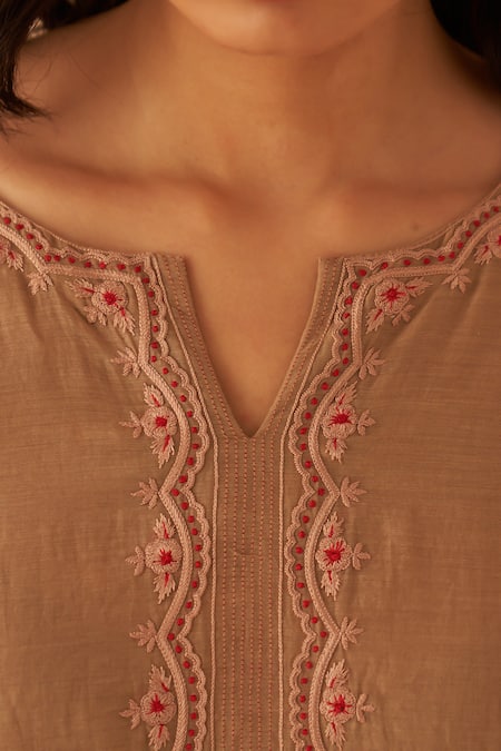 Buy Janki India Beige Chanderi, Organza Embroidery Split V-neck Thread Kurta Set Online at Aza Fashions Buy_Janki India_Beige Chanderi, Organza Embroidery Split V-neck Thread Kurta Set _Online_at_Aza_Fashions