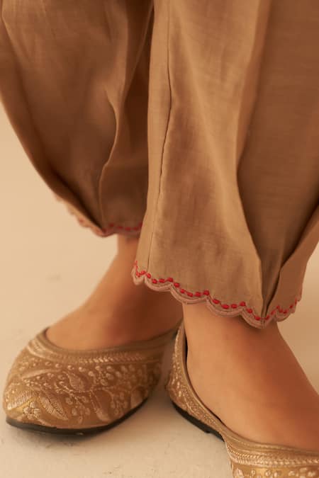 Shop Janki India Beige Chanderi, Organza Embroidery Split V-neck Thread Kurta Set Online at Aza Fashions Shop_Janki India_Beige Chanderi, Organza Embroidery Split V-neck Thread Kurta Set _Online_at_Aza_Fashions