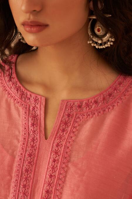Janki India_Pink Chanderi, Cotton, Organza Zari Split V-neck Embroidered Kurta Set _Online_at_Aza_Fashions