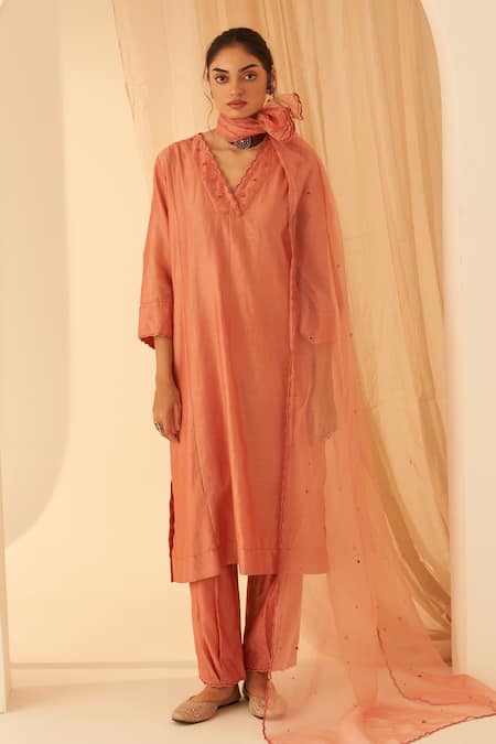 Janki India Peach Chanderi, Organza Embroidery V-neck Floral Kurta Set 