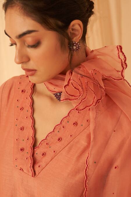 Janki India Peach Chanderi, Organza Embroidery V-neck Floral Kurta Set Online at Aza Fashions Janki India_Peach Chanderi, Organza Embroidery V-neck Floral Kurta Set _Online_at_Aza_Fashions