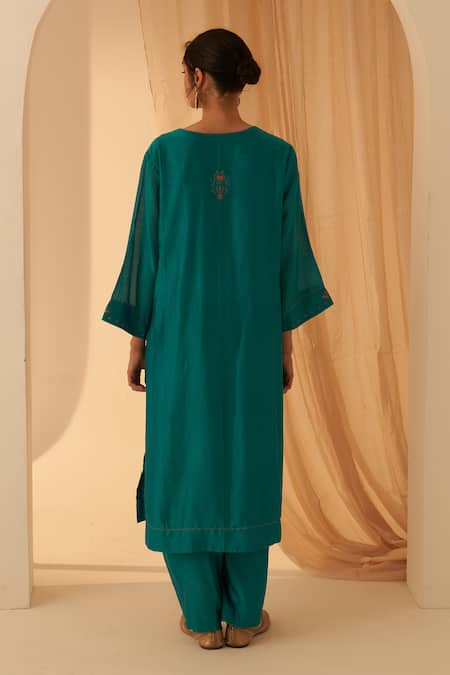 Janki India Chanderi Kurta Set With Floral Embroidery 