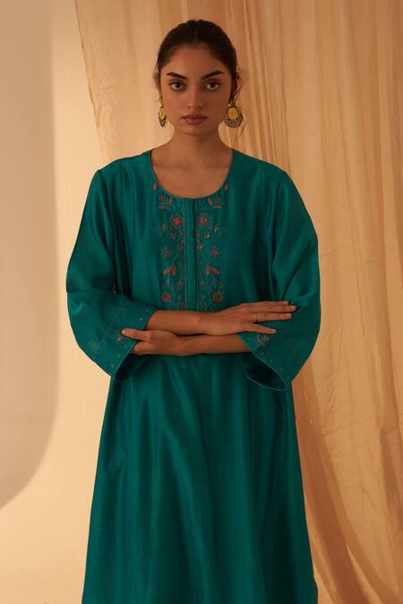 Janki India Turquoise Chanderi, Organza Zari, Embroidery Round Neck Work Kurta Set Online at Aza Fashions Janki India_Turquoise Chanderi, Organza Zari, Embroidery Round Neck Work Kurta Set _Online_at_Aza_Fashions