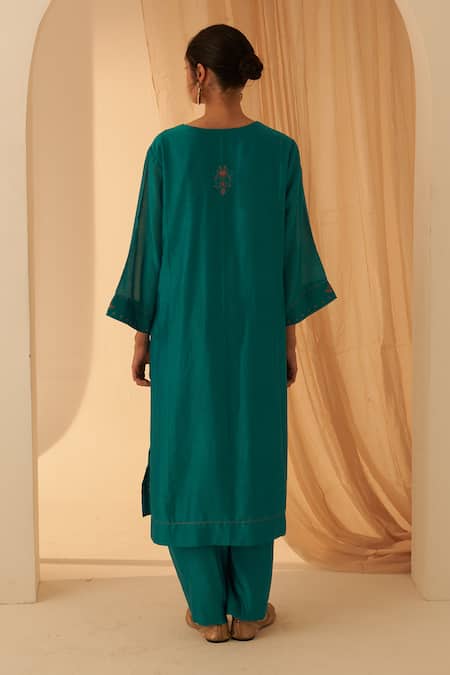 Shop Janki India Turquoise Chanderi, Organza Zari, Embroidery Round Neck Work Kurta Set at Aza Fashions Shop_Janki India_Turquoise Chanderi, Organza Zari, Embroidery Round Neck Work Kurta Set _at_Aza_Fashions