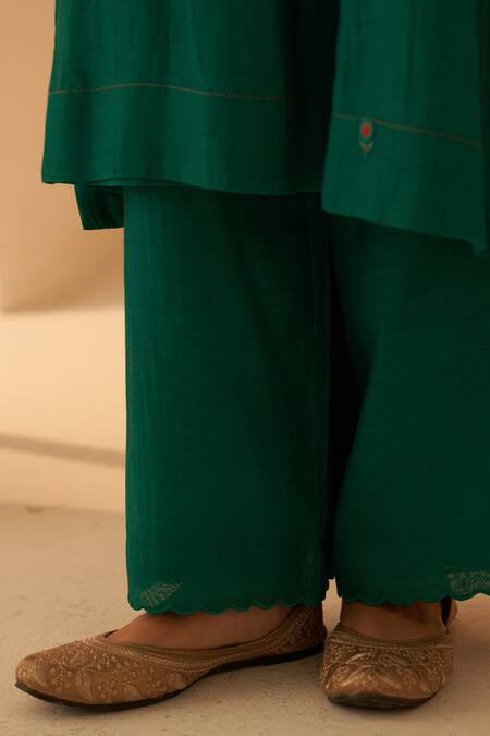 Janki India Green Chanderi, Organza Embroidery Round Neck Floral Buti Kurta Set Online at Aza Fashions Janki India_Green Chanderi, Organza Embroidery Round Neck Floral Buti Kurta Set _Online_at_Aza_Fashions