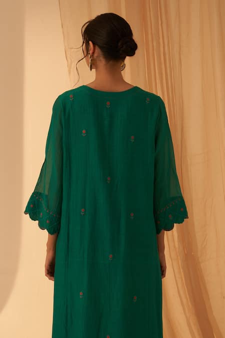 Shop Janki India Green Chanderi, Organza Embroidery Round Neck Floral Buti Kurta Set at Aza Fashions Shop_Janki India_Green Chanderi, Organza Embroidery Round Neck Floral Buti Kurta Set _at_Aza_Fashions
