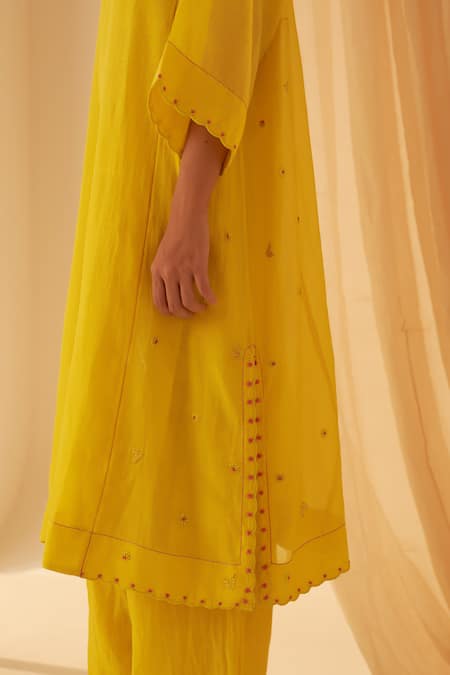 Janki India Lavender Chanderi, Organza Embroidery Round Neck Floral Buti Kurta Set Online at Aza Fashions Janki India_Lavender Chanderi, Organza Embroidery Round Neck Floral Buti Kurta Set _Online_at_Aza_Fashions