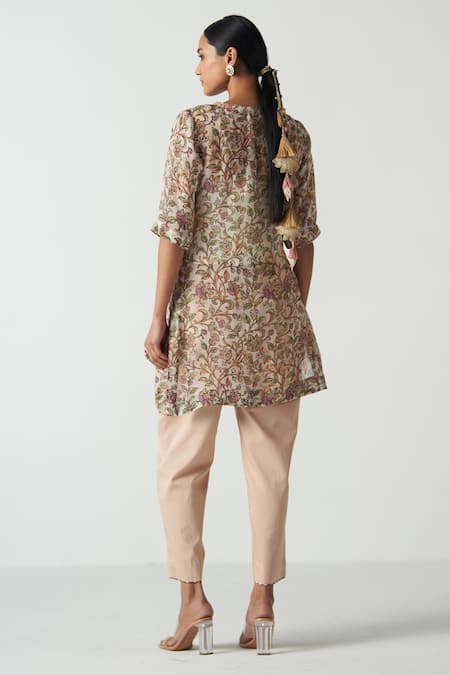 Studio Bagechaa Floral Printed Kurta Set 