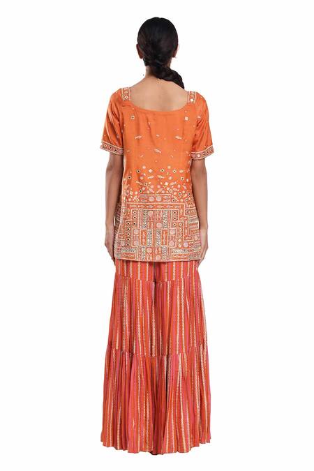 Surbhi Gupta_Orange Silk, Georgette, Organza Pearls, Mirrors Square Block Printed Kurta Set _Online_at_Aza_Fashions