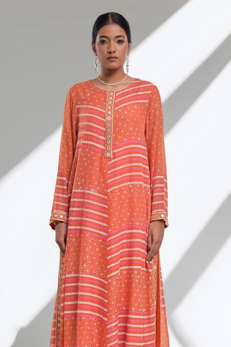 Surbhi Gupta_Orange Cotton Embroidery Round Neck Striped Munira Kurta Set _at_Aza_Fashions