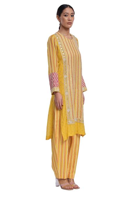 Surbhi Gupta_Yellow Cotton Satin Mirrors, Embroidery Round Neck Hand Block Printed Kurta Set _Online_at_Aza_Fashions