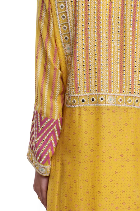 Surbhi Gupta_Yellow Cotton Satin Mirrors, Embroidery Round Neck Hand Block Printed Kurta Set _at_Aza_Fashions