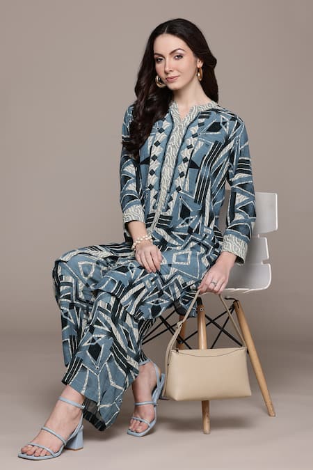 Buy_Ritu Kumar_Blue Viscose V-neck Geometric Print Kurta Set _Online_at_Aza_Fashions