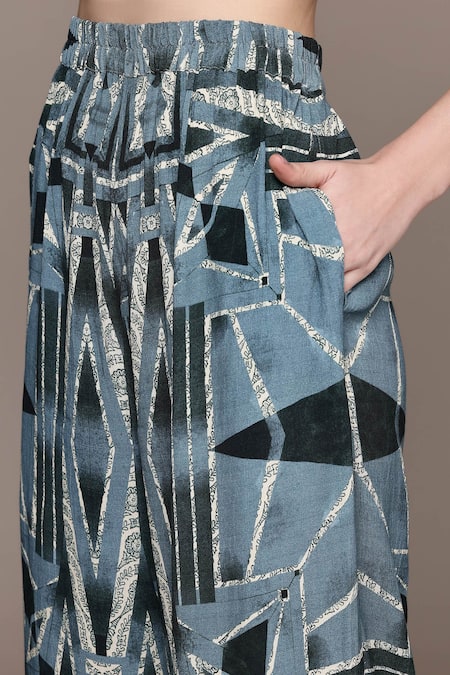 Ritu Kumar_Blue Viscose V-neck Geometric Print Kurta Set _at_Aza_Fashions